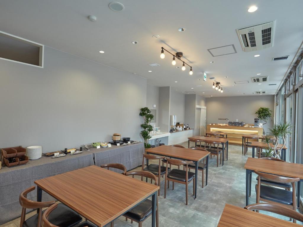 Restaurace v ubytování EZ HOTEL Kansai Airport Seaside