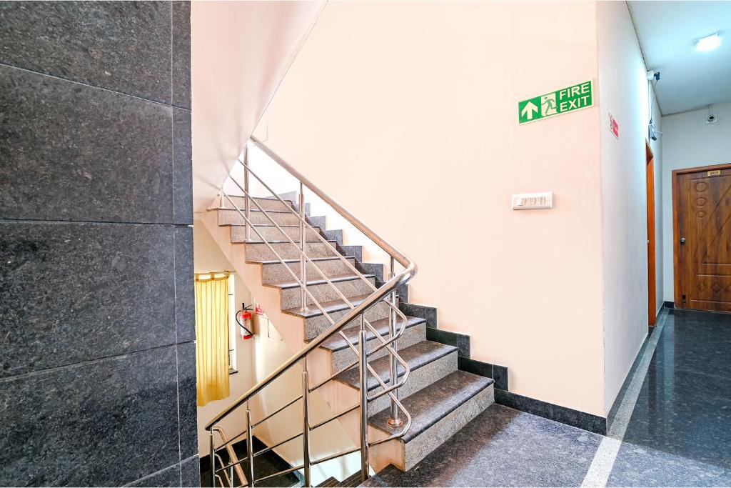Fotografie z fotogalerie ubytování FabHotel VRJ Residency - 500M from Chennai Trade Center v destinaci Čennaí