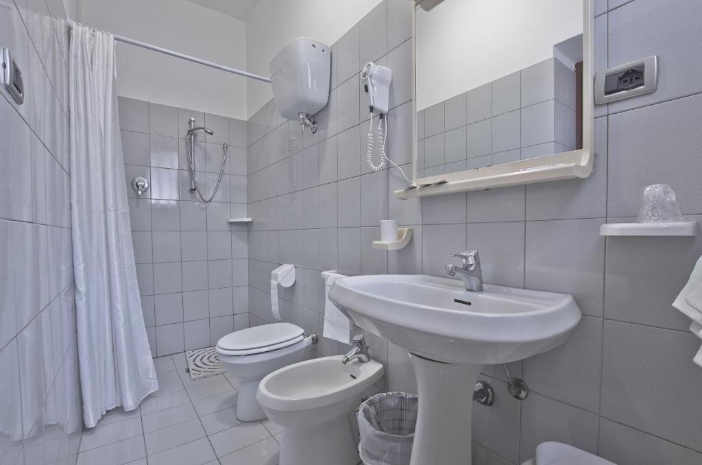 Koupelna v ubytování Hotel Valentini Inn