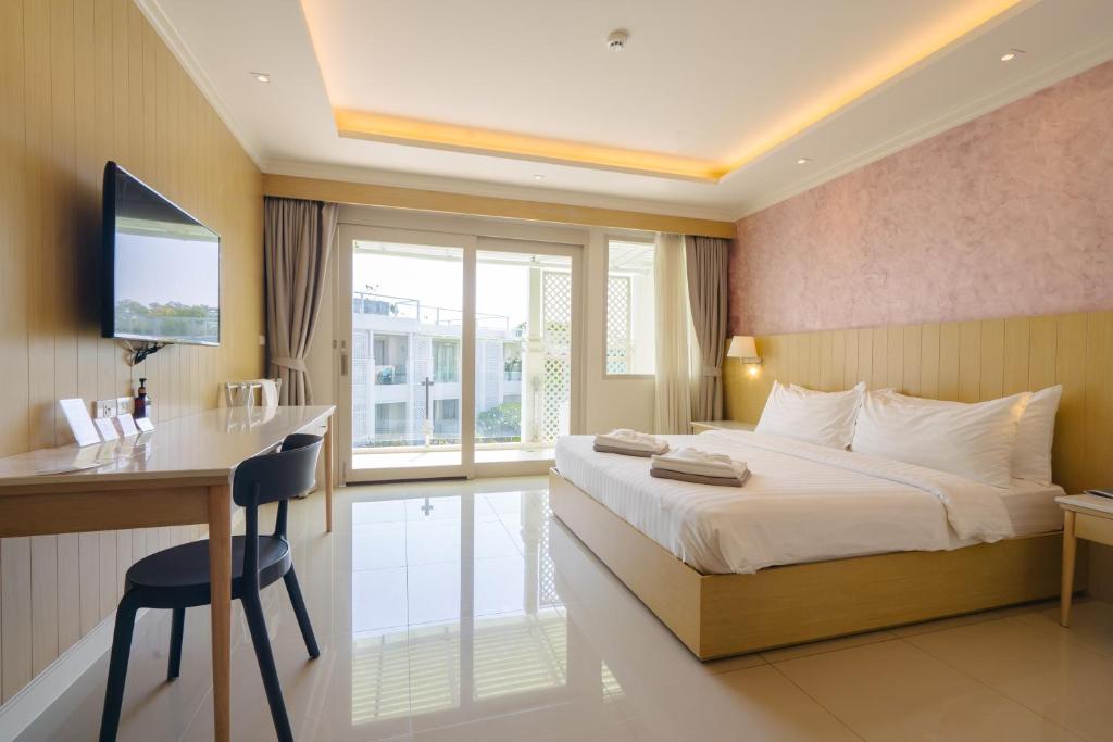 
Deluxe Double Room with Spa Bath 
