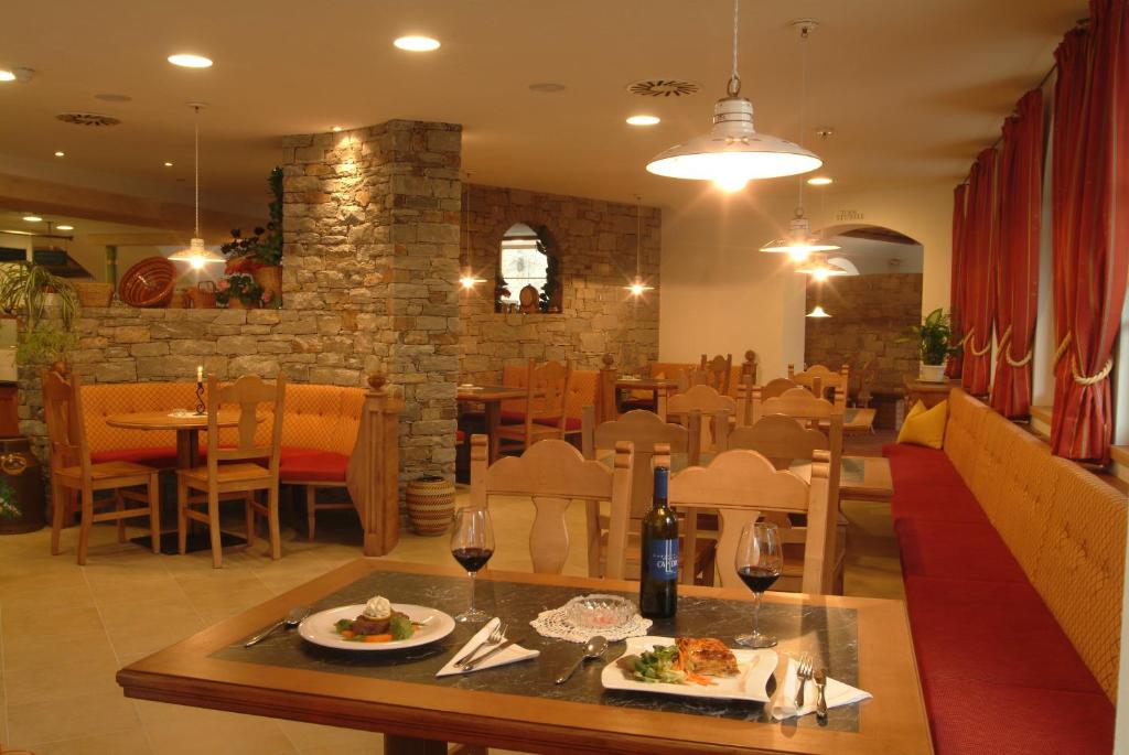 Restaurace v ubytování Hotel Vermoi
