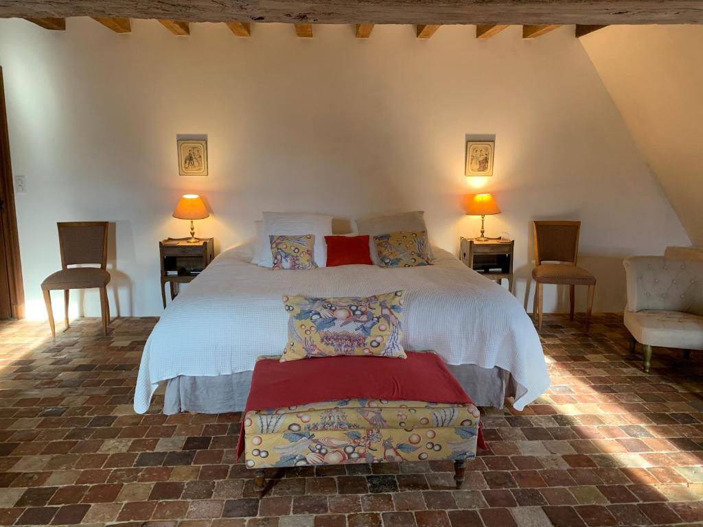 Belle Chambre au château et sa salle de bain - Habitación Doble Con Baño Privado