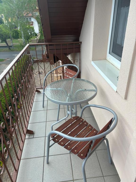 Balkón nebo terasa v ubytování Afamado apartman Fisli