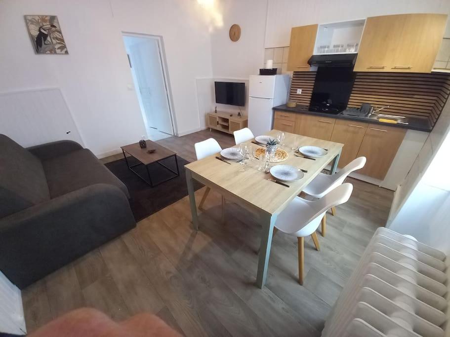 Kuchyň nebo kuchyňský kout v ubytování App 2 pièces 2 lits