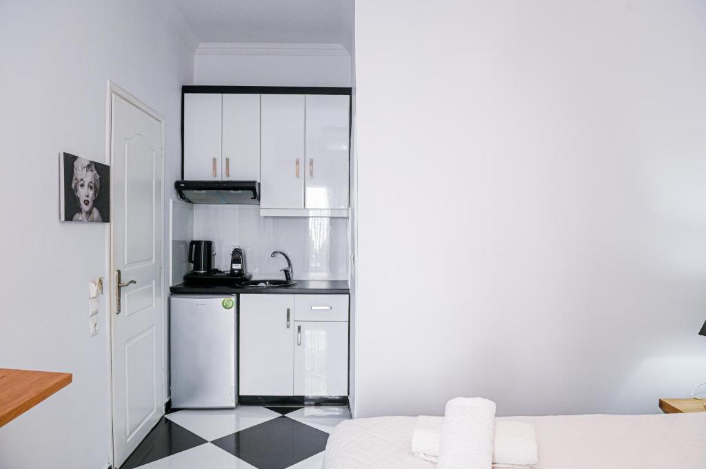 A cozinha ou kitchenette de Georgia Pelekanou Studios
