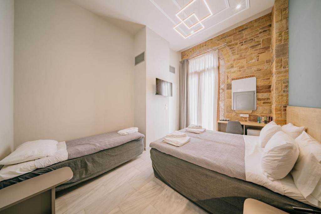 Chios City Inn - 带阳台的三人间