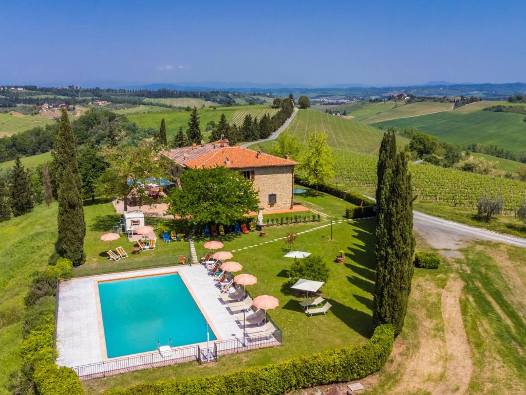 an aerial view of a estate with a swimming pool at Apartment Casa Renai a San Gimignano-5 by Interhome in San Gimignano