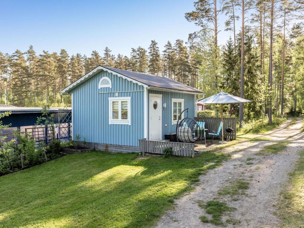 Byggnaden som denna chalet ligger i