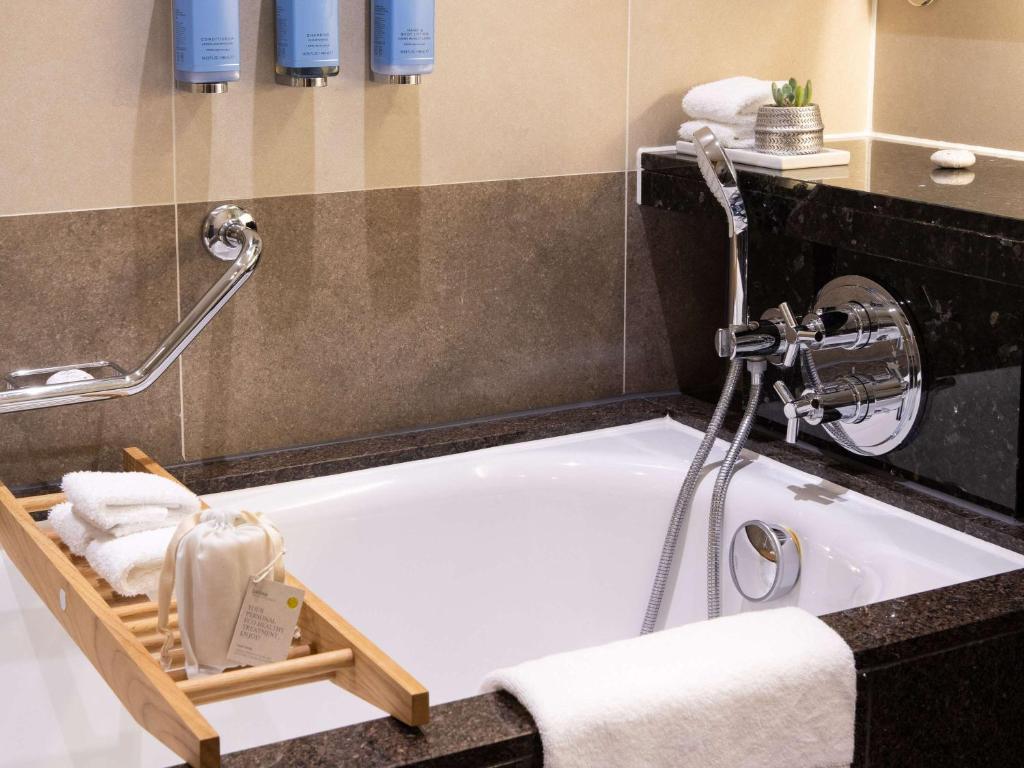 Koupelna v ubytování Sofitel London Heathrow