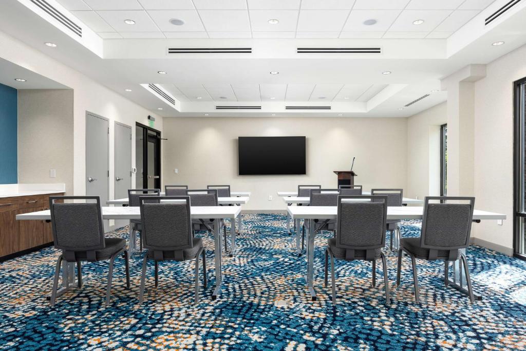 Hampton Inn Knoxville-West At Cedar Bluff photo