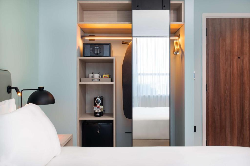 Hyatt Place London City East - Deluxe Twin Room With City View