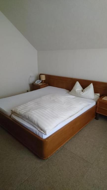 Bayrischer Hof - Budget Double Room