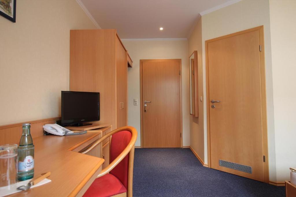 Bayrischer Hof - Standard Double Room
