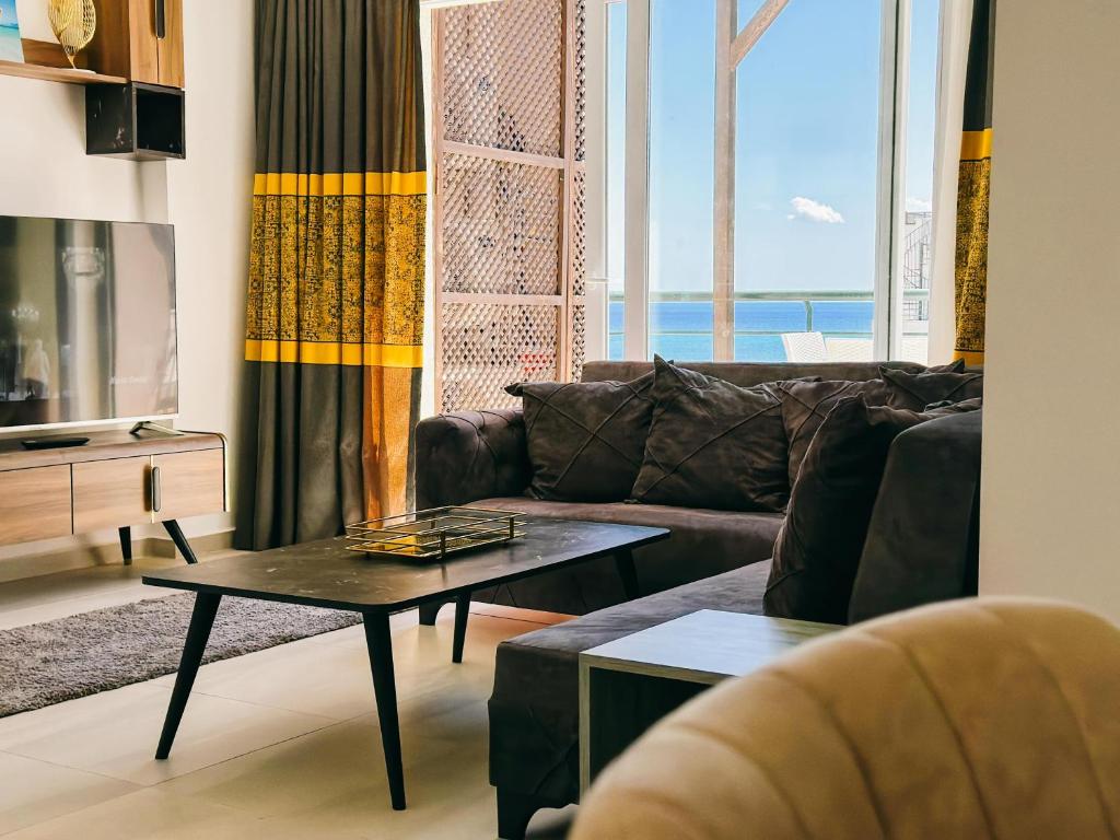 Stunning Modern Sea-View Two Bed Penthouse - 家庭两居室公寓