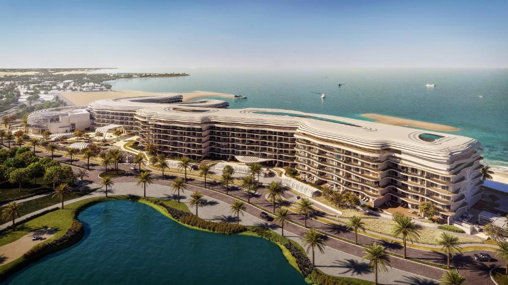 vista aerea di un resort con piscina di The St Regis Al Mouj Muscat Resort a Mascate