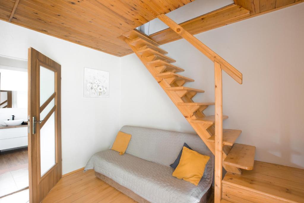 Leśne zacisze - dom z kominkiem i balią - Two-Bedroom House