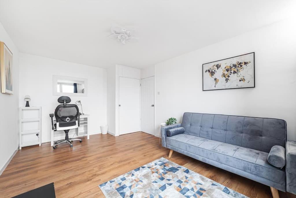 Modern Living In Stylish 3-Bed Flat Central London