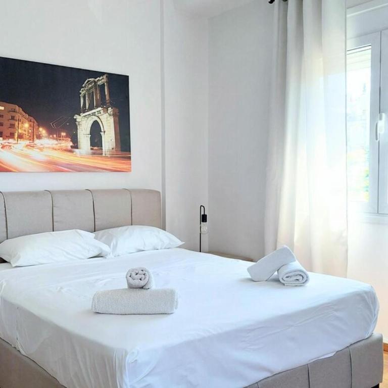 Sunny apartment in Acropolis