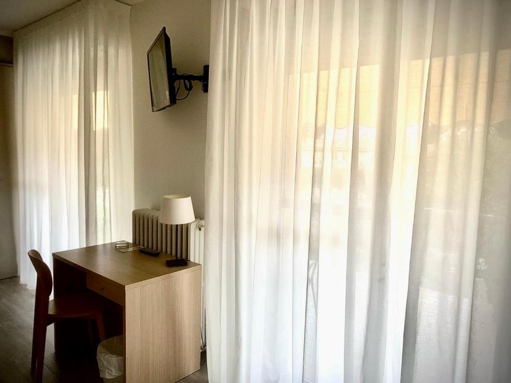 Fotografie z fotogalerie ubytování Hotel Astoria v destinaci Torri del Benaco