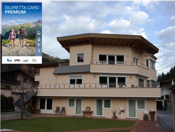 ein Haus mit Balkon darüber in der Unterkunft Apart la Montagnia in Kappl