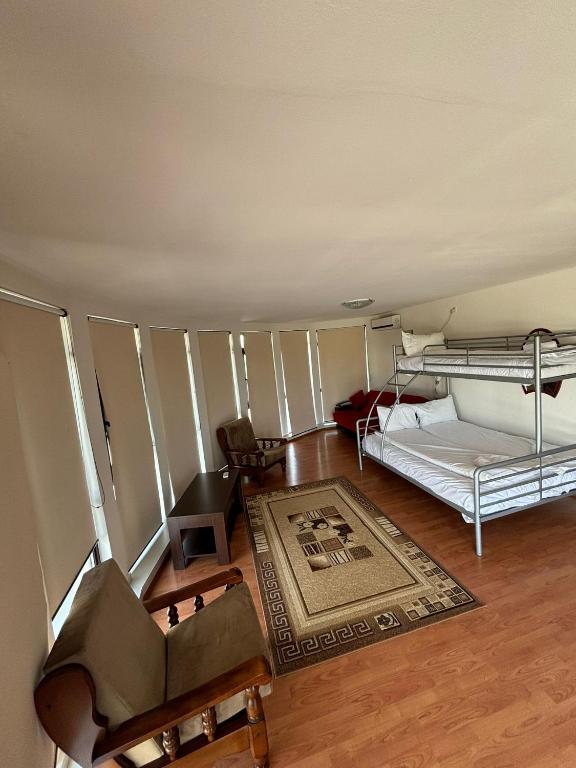 Postel nebo postele na pokoji v ubytování Conacul de pe Lac