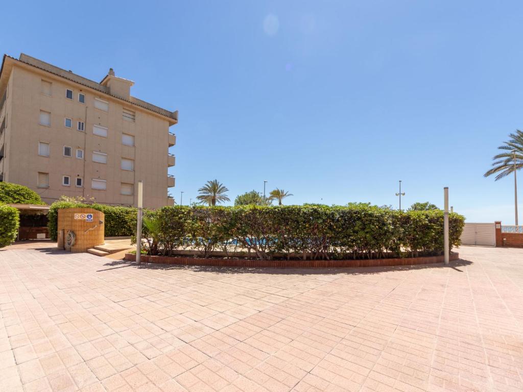 Vonkajšia záhrada v ubytovaní Apartment Sun and Beach by Interhome