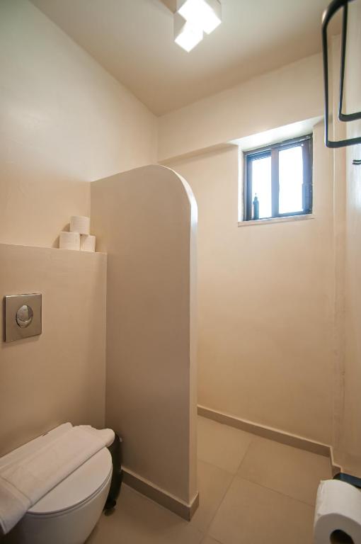 Atma Beach Rooms & Suites - 12