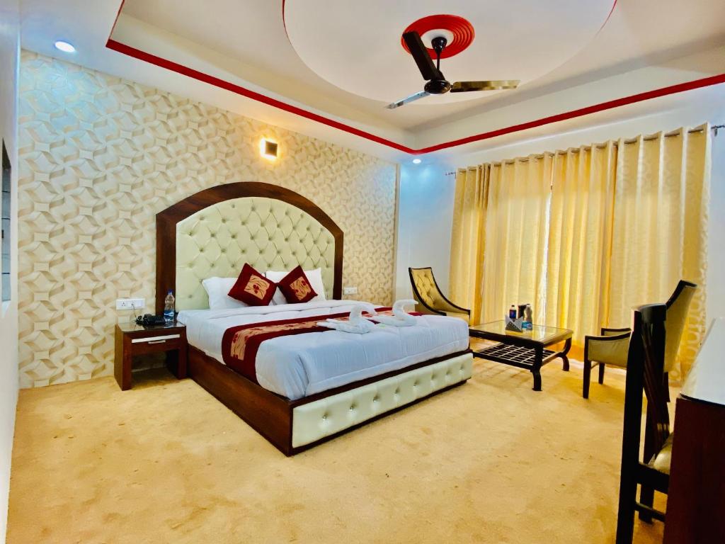 Suitetrails - Radiance Regency Resort Chail