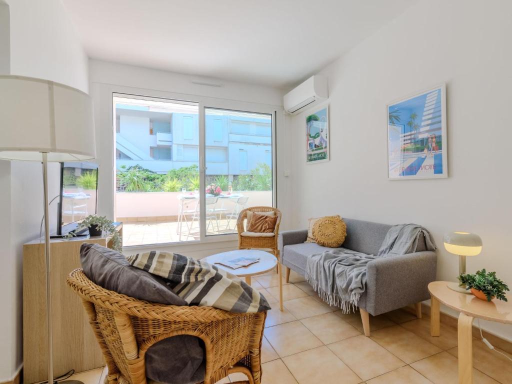 Posedenie v ubytovaní Apartment Antinéa-4 by Interhome
