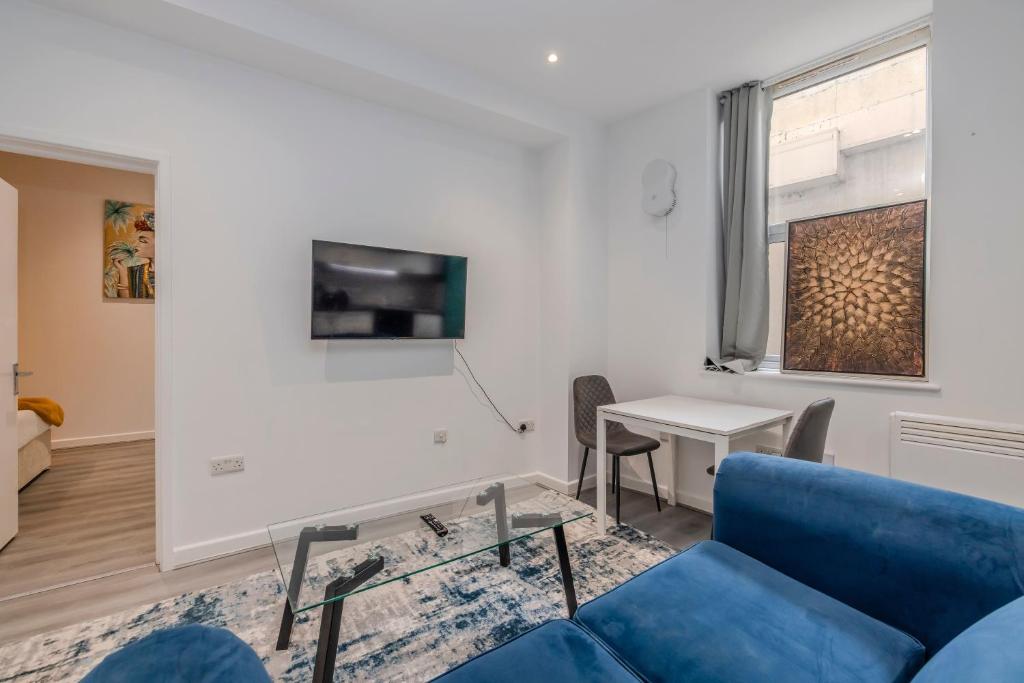 FLASH SALE Central Hove 1 Bedroom Flat BN32OSM04 - One-Bedroom Apartment