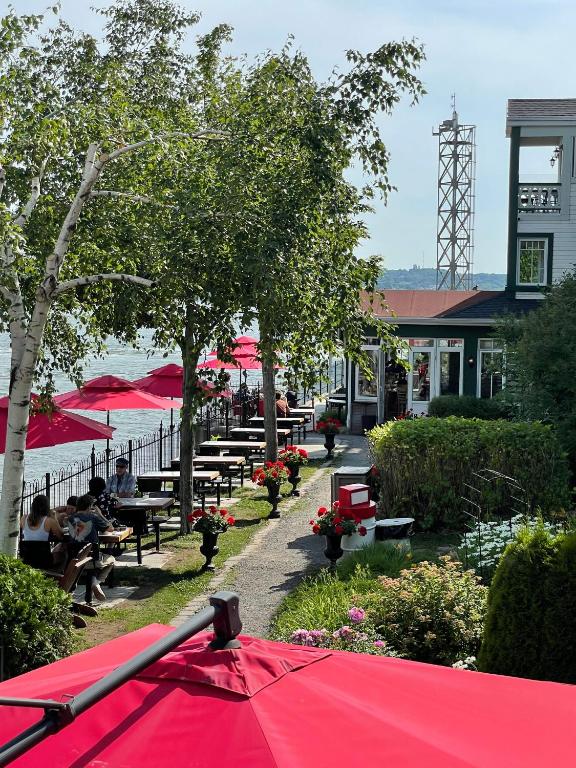 Fotografie z fotogalerie ubytování Goéliche hotel et appartement v destinaci Saint-Laurent-de-l'ile d'Orleans