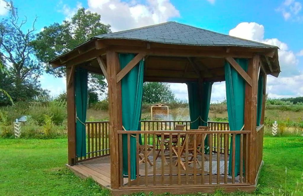 Captivating 1-Bed Cabin in Newmarket 7