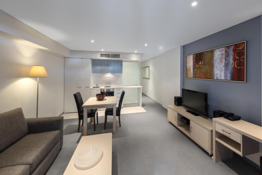 Oaks Adelaide Horizons Suites - Resim 13
