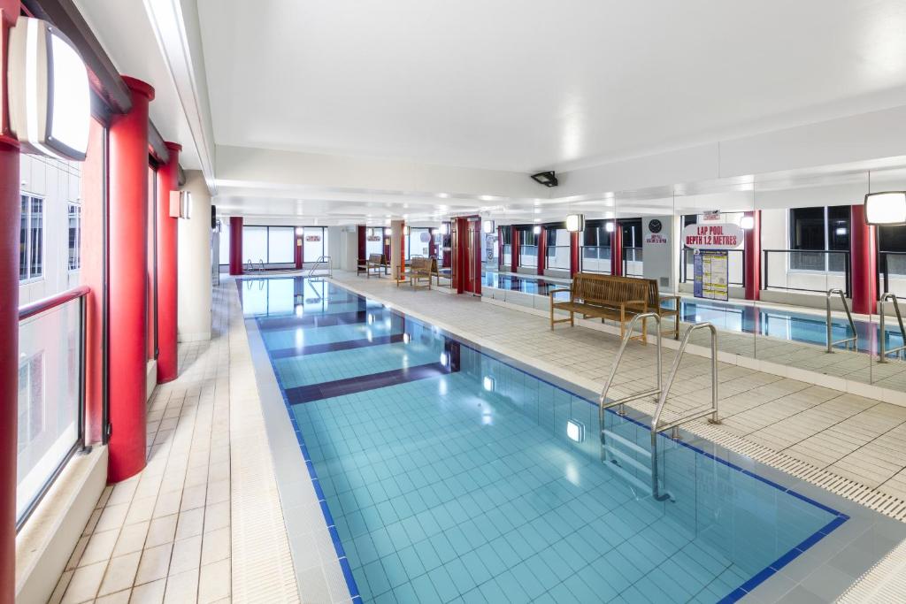 Oaks Adelaide Horizons Suites - Resim 6