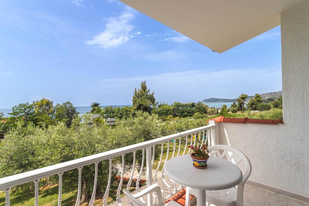 Balkon lub taras w obiekcie Mola Kalyva Suites