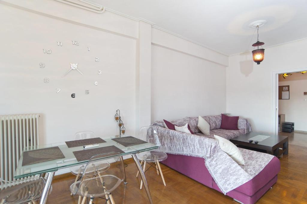 Posezení v ubytování N&N Moschato Seaviews Fully Equipped