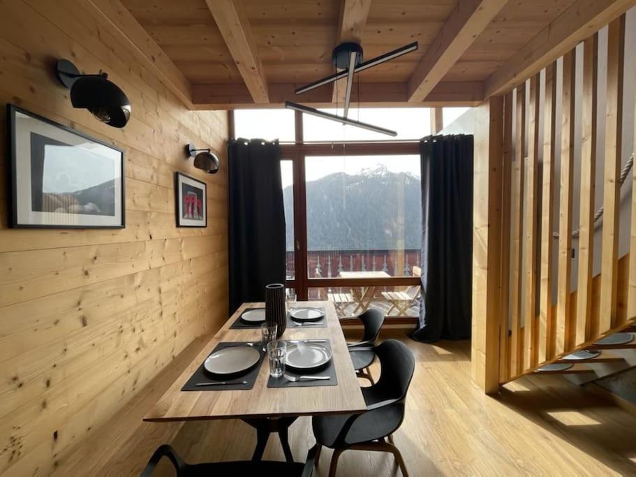 Nespecifikovaný výhled na hory nebo výhled na hory při pohledu z apartmánu