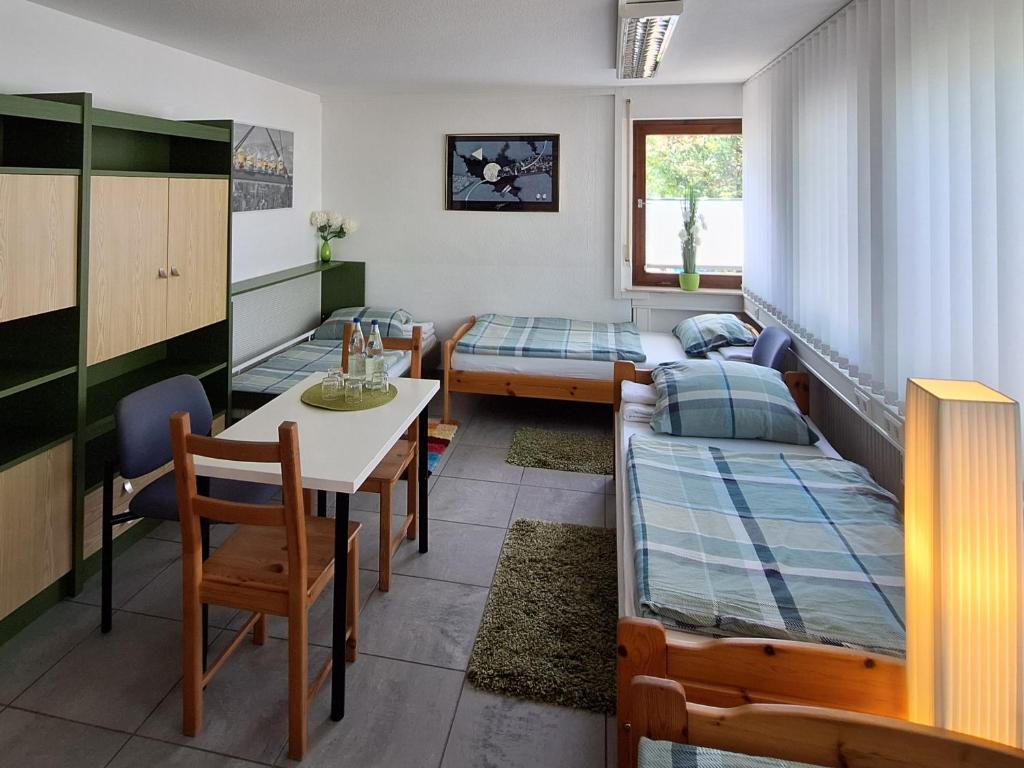 Pension beim Kastell - Quadruple Room With Shared Bathroom