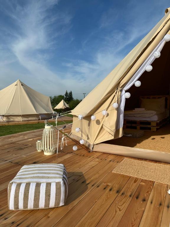 Φωτογραφία από το άλμπουμ του Glamping pospolu σε Mokrovraty