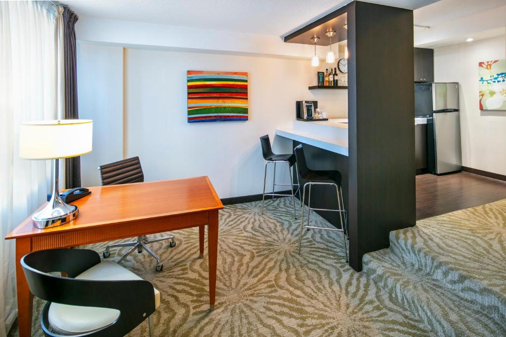 Cambridge Suites Hotel Halifax - Resim 38