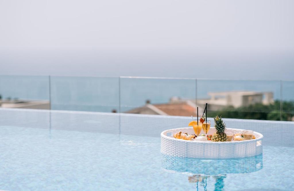 Bazén v ubytování Padam Hotel & SPA nebo v jeho okolí
