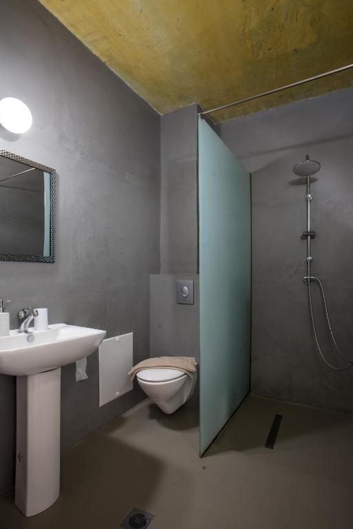 Lisabeth Apartments - 15