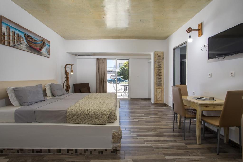 Lisabeth Apartments - 19