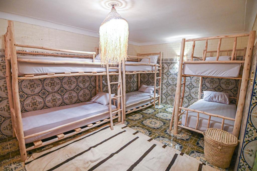 Postel nebo postele na pokoji v ubytování Oasis Medina Hostel