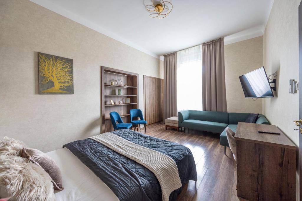 Postel nebo postele na pokoji v ubytování Luxurious Elizabeth St Residence with Sauna