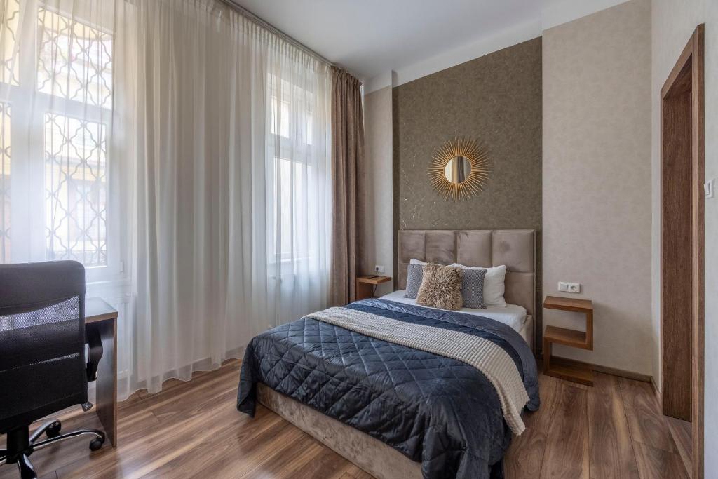 Postel nebo postele na pokoji v ubytování Luxurious Elizabeth St Residence with Sauna
