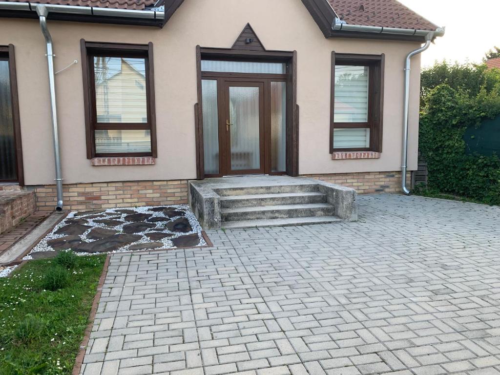 ViBe 8900 Zalaegerszeg, 70 Ságodi út kép - 1