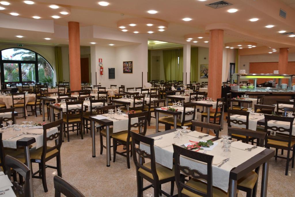 Restaurace v ubytování Hotel Thàlas Club