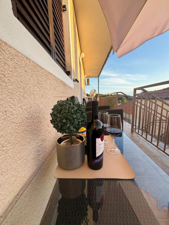 Balkón nebo terasa v ubytování Apartmani Meri