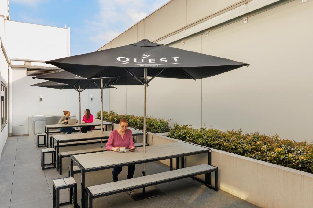 Quest Preston - Resim 38